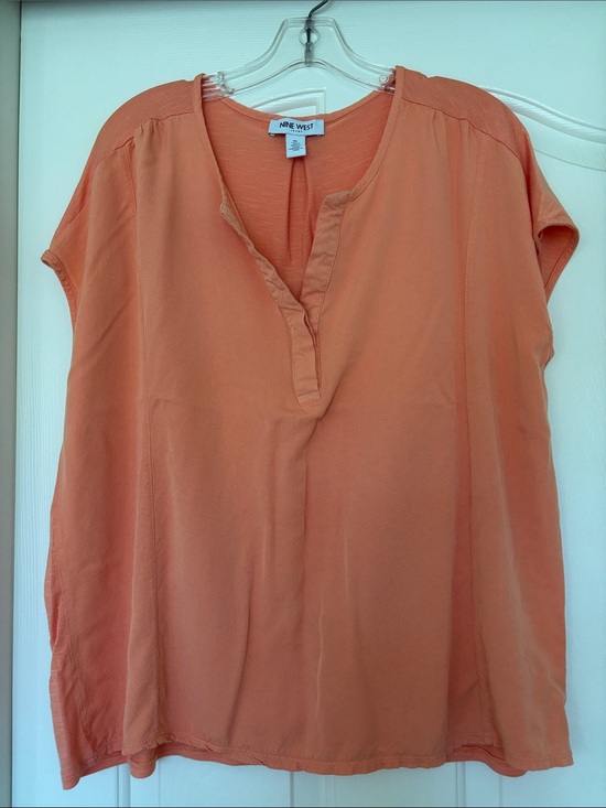 Nine West Tops - Nine West Coral V-Neck Cap Sleeve Blouse